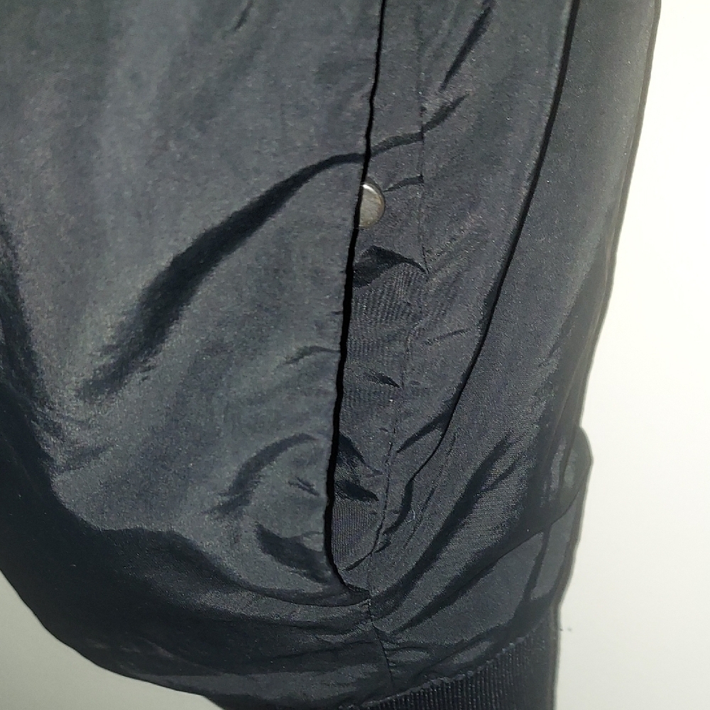 H&M Classic Black Bomber Jacket - Picture 6 of 15